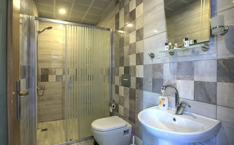 Zeynel Hotel Antalya 3*,